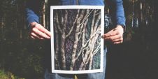 Rare titel, ik leg hem zo uit. Deze column is interessant voor zowel webdesigners als hun opdrachtgevers. Hoe vaak komt het niet voor dat een webdesigner of hun opdrachtgever naast wat lorum ipsum teksten bij de bouw van een nieuwe website/webshop ook even wat foto’s scoort van “google” of van een concurrent die hetzelfde verkoopt, alleen voor de test hoe het eindresultaat er uit kan zien?